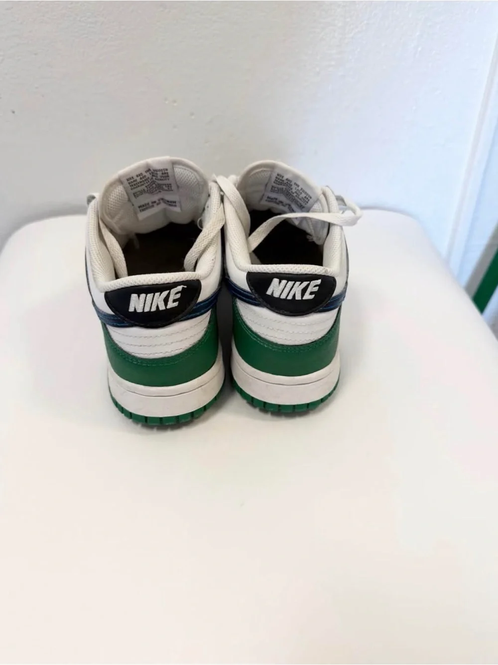 Nike classic low